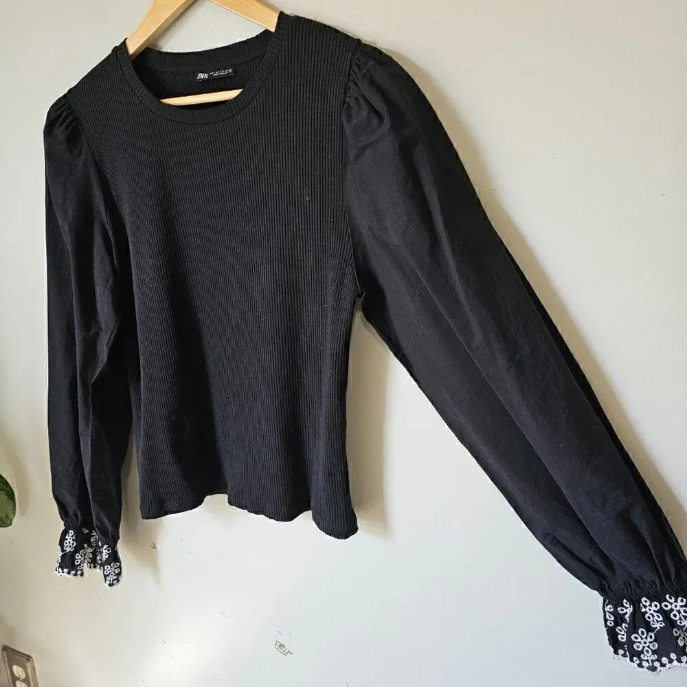 EUC ZARA BLACK PUFFED SLEEVES EMBROIDERED CUFFS LONG SLEEVES TOP SIZE L